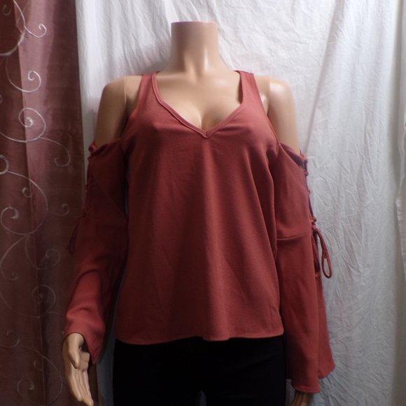 Salmon Color Deep -V Blouse (L) - Picture 3 of 12